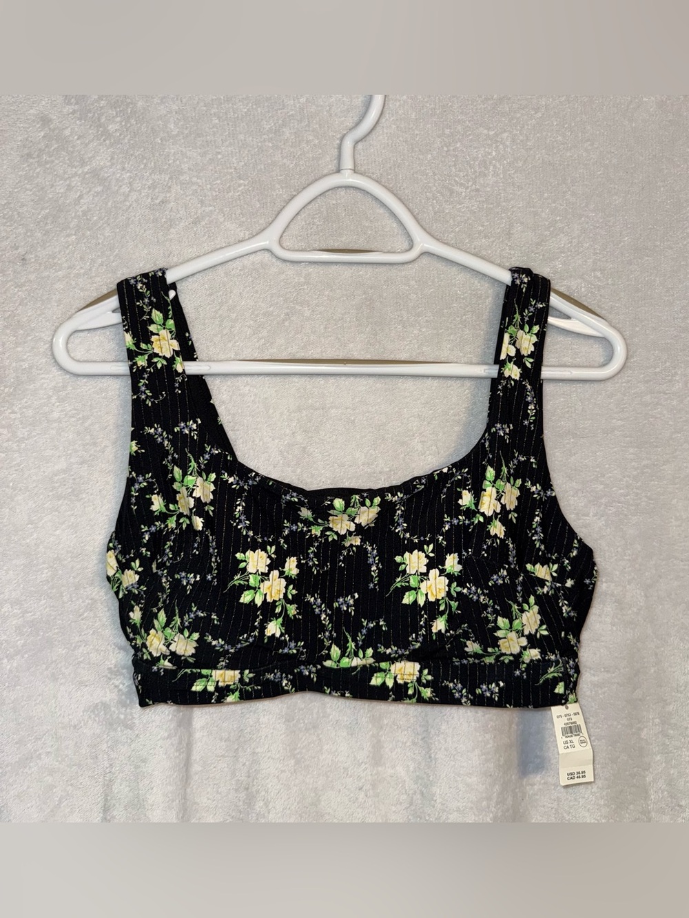 NWT Aerie size xl black floral swimsuit top